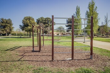 10.	Instal•lar un espai d’entrenament a l’aire lliure als jardins d’Andalusia