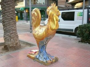 Estàtues del gall potablava : Símbol de la ciutat